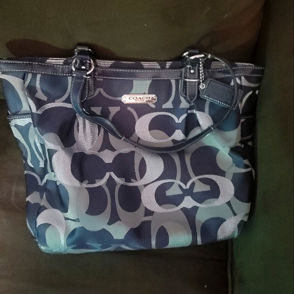 Designer handbags ( Legit) - Picture 1 of 16